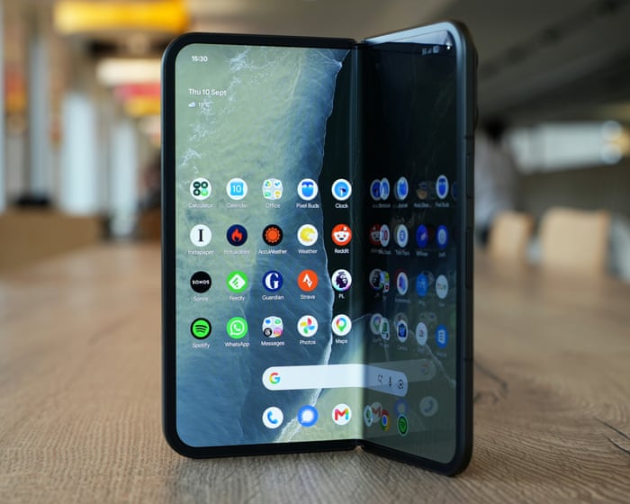 Обзор Pixel 11 Pro Fold: складывающийся смартфон с лучшей тройной камерой