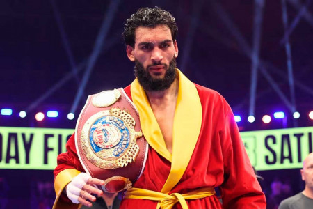 Хамза Шираз отказался от титула WBO, чтобы не встречаться с Жанибеком Алимханулы